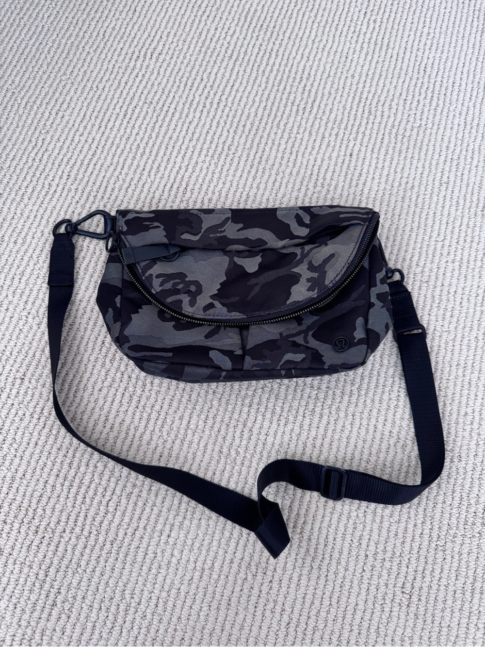 Lululemon Black & Green Camo Crossbody Bag